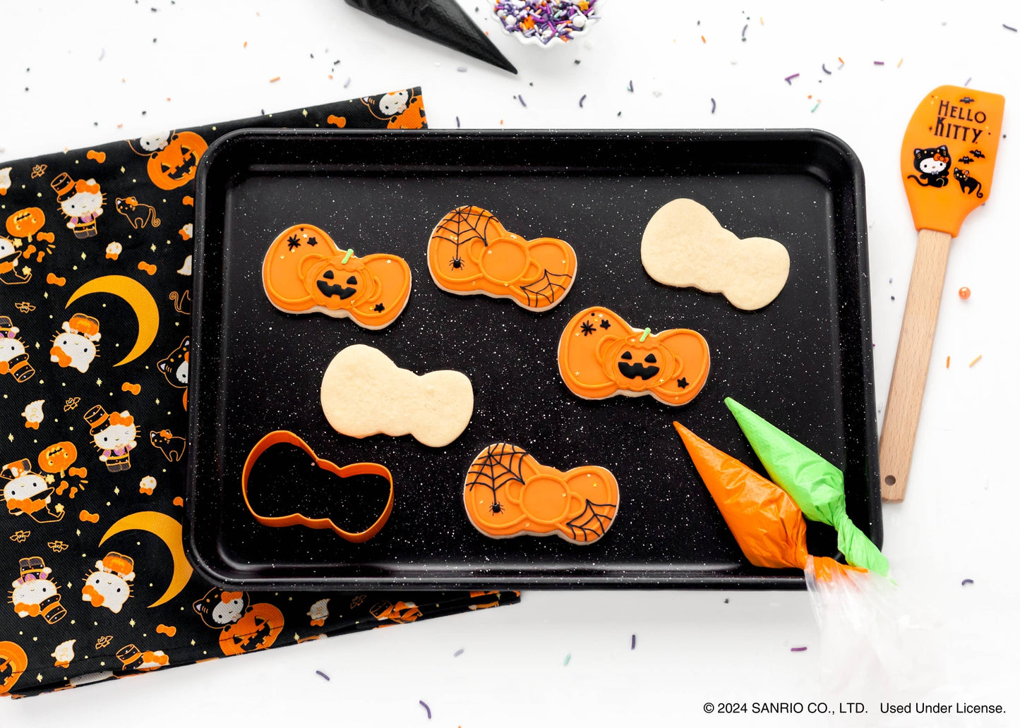 Hello Kitty® Spooky Cookie Cutter Set with Spatula