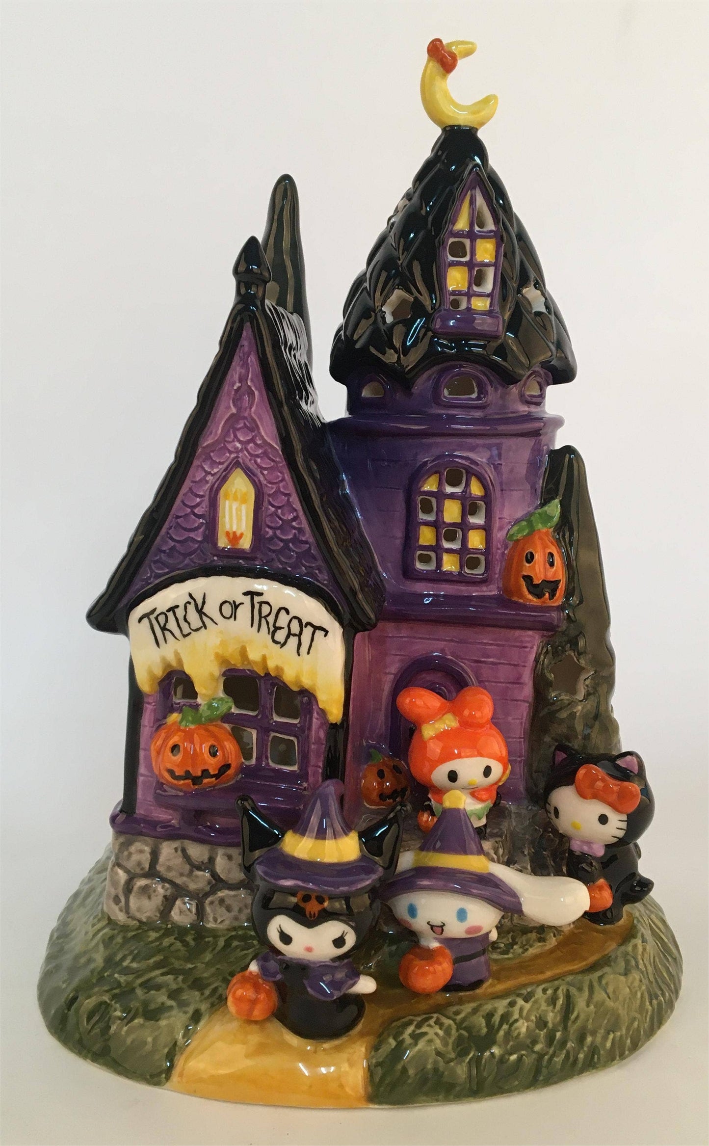 Hello Kitty And Friends Trick Or Treat Candle House